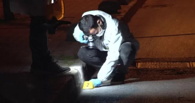 Kadıköy’de site önünde psikoloğa silahlı saldırı
