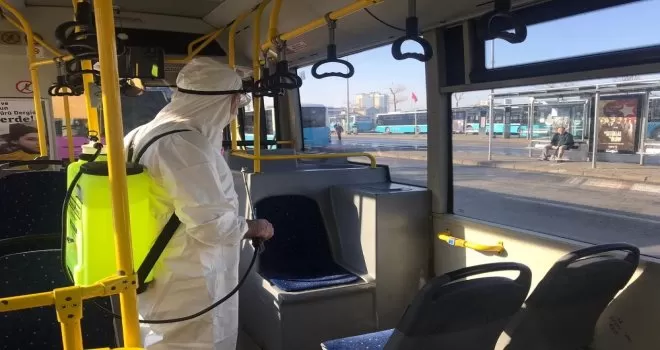 Kadıköy’de toplu ulaşım araçlarında korona virüse karşı dezenfekte çalışmaları
