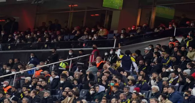Kadıköy’de ‘Yönetim İstifa’ sesleri yükseldi
