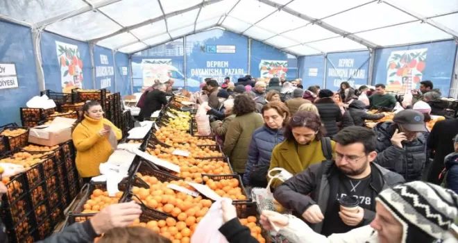Kadıköy, depremzede çiftçilerle dayanışmaya devam ediyor
