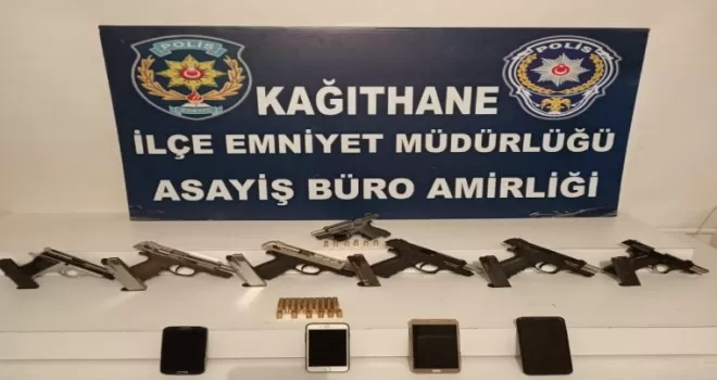 Kağıthane’de yasa dışı silah ticareti operasyonu: 7 tabanca ele geçirildi
