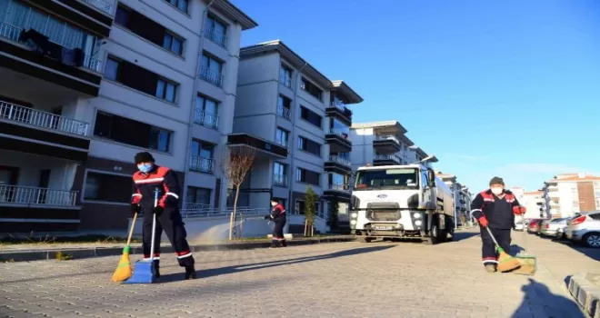 Kahramankazan baştan aşağı dezenfekte edilip temizleniyor
