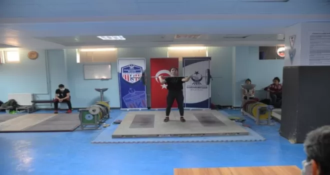 Kahramankazan’da online halter şampiyonası
