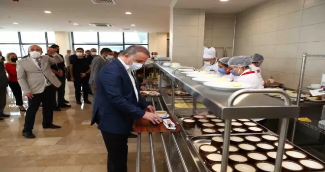 Kamu çalışanlarının yemekleri liseli öğrencilerden
