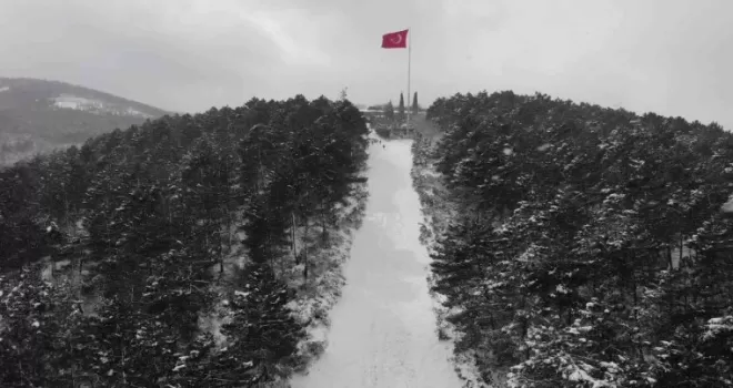 Kar yağışı sonrası Aydos Ormanı’nda kartpostallık görüntüler oluştu
