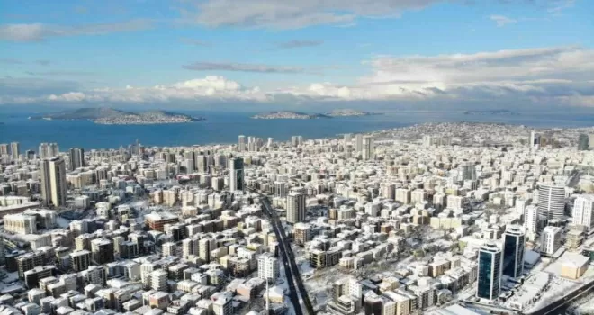 Kar yağışı sonrası Kartal’da kartpostallık görüntüler havadan görüntülendi
