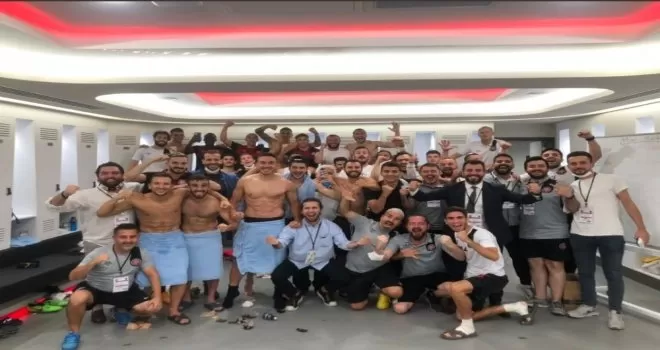 Karagümrük’ten galibiyet pozu
