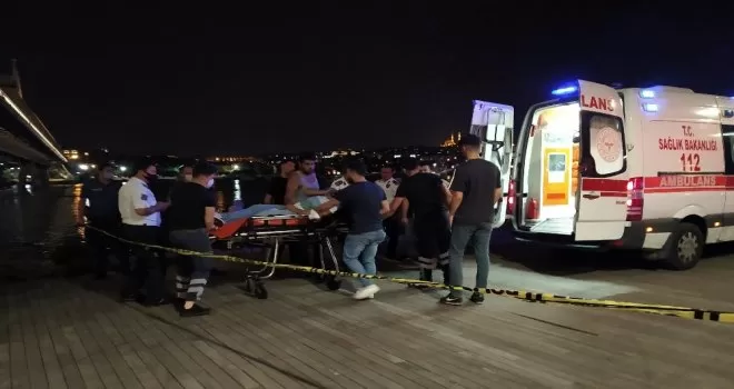 Karaköy sahilinde silahlı kavga: 1 yaralı
