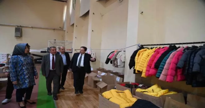 Karesililer deprem bölgesine yardımlarını sürdürüyor
