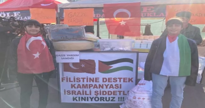 Karslı ikizler kumbaralarındaki parayı Gazze’ye bağışladı
