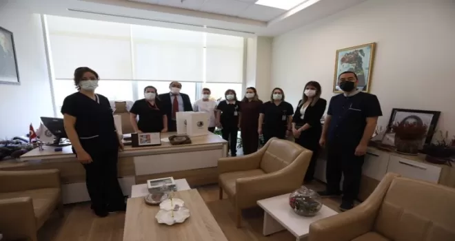 Kartal Belediyesi’nden hemşirelere moral ziyareti
