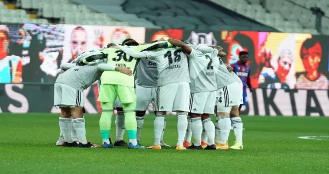 Kartal çıkışa geçmek istiyor

