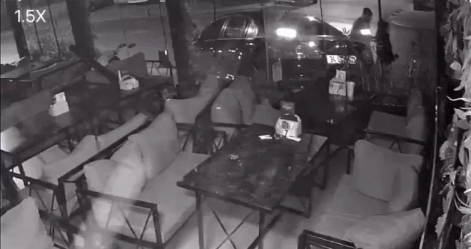 Kartal’da alkollü çift, otomobille kafeye dalıp çalışanlara saldırdı
