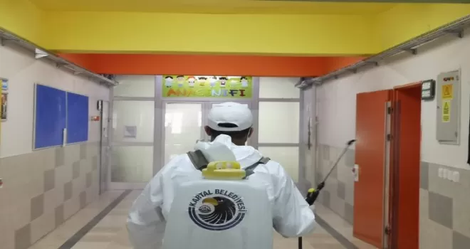 Kartal’da yüz yüze eğitim öncesi okullar dezenfekte edildi
