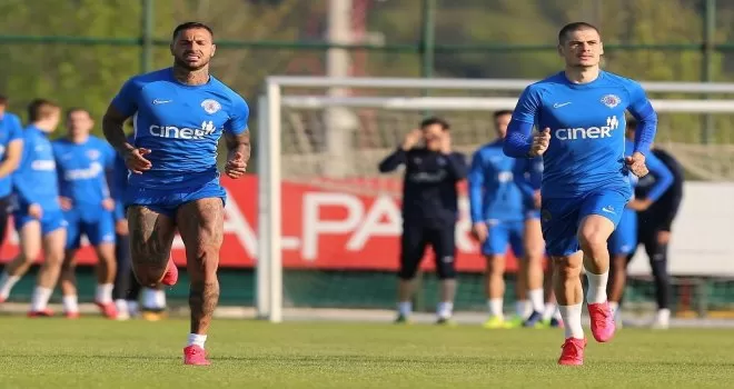 Kasımpaşa antrenmanlara başladı
