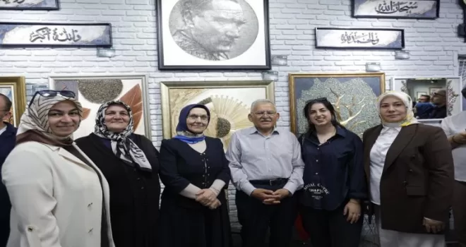 KAYMEK’ten bin 200 eserlik yıl sonu sergisi