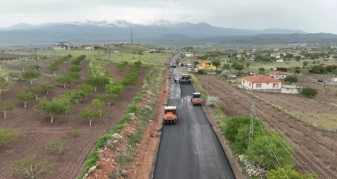 Kayseri Büyükşehir’den 10 milyon liralık asfalt çalışması