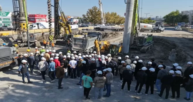 Kayseri Büyükşehir şantiyelerini inşaat öğrencileri için açtı