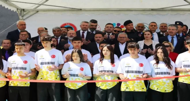 Kayseri’de “Mobilyacılar Odası ERVA Spor Okulu“ açıldı