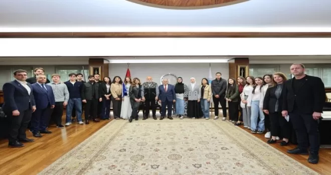 Kayseri’deki Türk Dünyası gençlerinden Başkan Büyükkılıç’a ziyaret