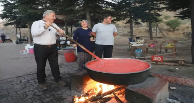 Kayseri Melikgazi’de salça kaynatmaya rekorlu kapanış