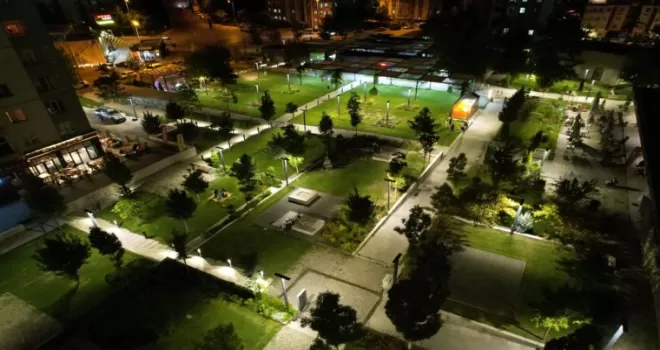 Kayseri Talas’ta Mevlana Meydanı ışıl ışıl
