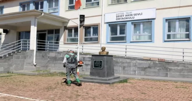 Kayseri Talas’ta okullarda bakım zamanı