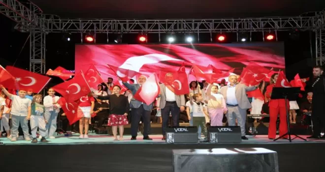 Kayseri Talas’ta Zafer Haftası türkülerle şenlendi