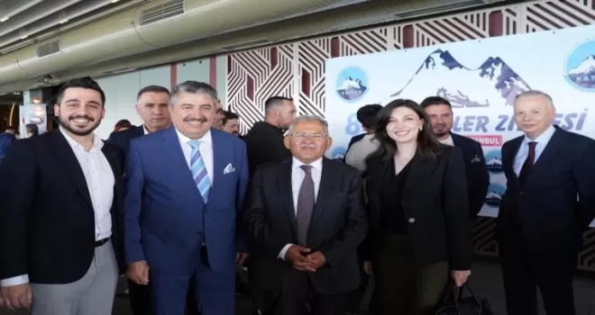 Kayserililer Zirvesi’ne Büyükkılıç damgası