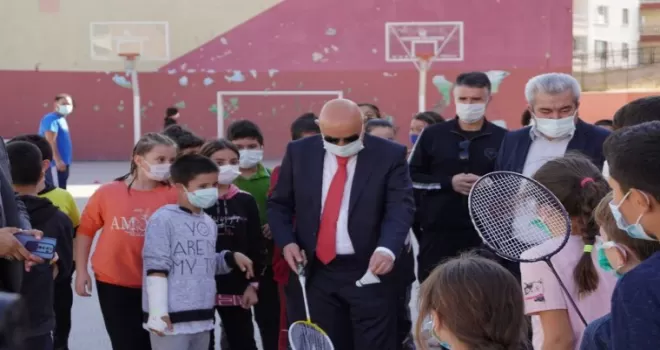 Keçiören Belediyesinden okullarda ‘cam pota’ seferberliği

