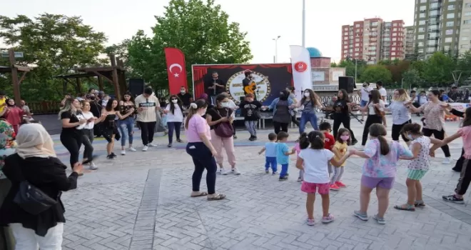 Keçiören’de festival havasında park konserleri
