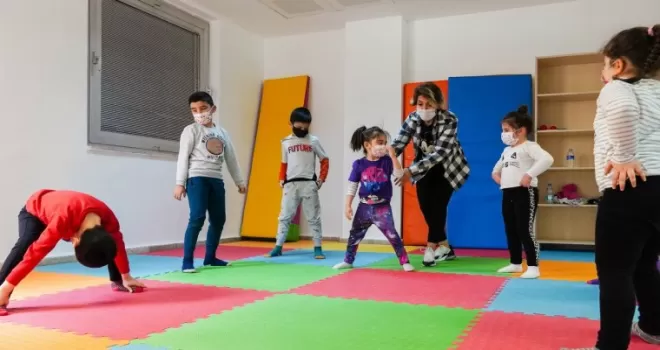 Keçiörenli minikler Çocuk Eğitim Merkezi’nde bilimle büyüyor
