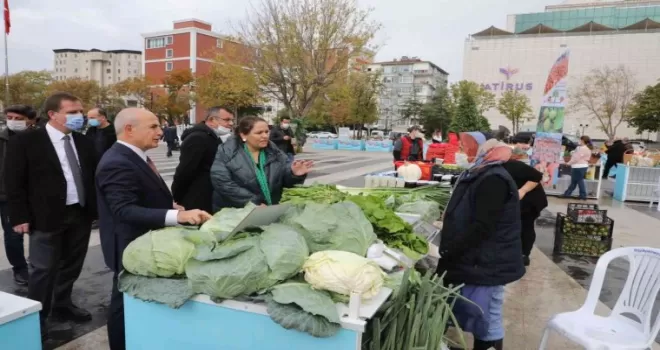 Kendi ürettikleri ürünleri kendi elleriyle sattılar
