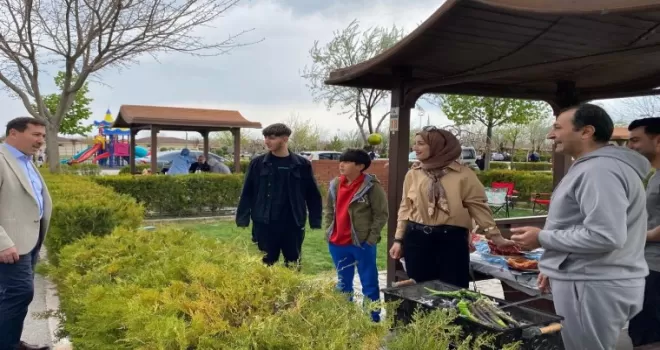 Kılca, piknik ve hobi bahçelerinde vatandaşlarla bir araya geldi