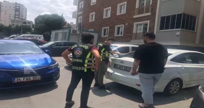 Kırmızı ışıkta geçtiği anları sosyal medyada paylaştı: Cezadan kaçamadı
