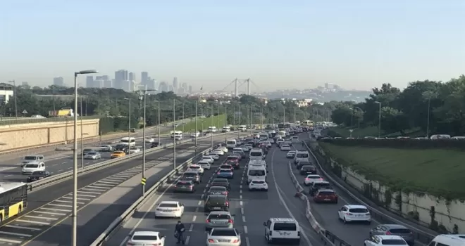Kısıtlama sonrası İstanbul’da trafik yoğunluğu
