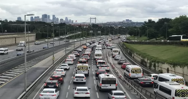 Kısıtlama sonrası İstanbul’da trafik yoğunluğu
