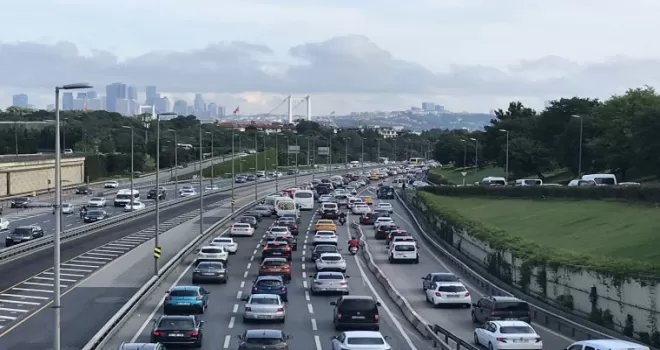 Kısıtlama sonrası İstanbul’da trafik yoğunluğu
