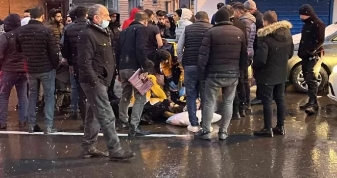 Kıskançlık krizine giren adam eşini darp etti
