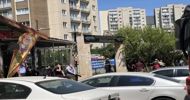 Kız yurdunda yangın çıktı sosyal mesafe unutuldu
