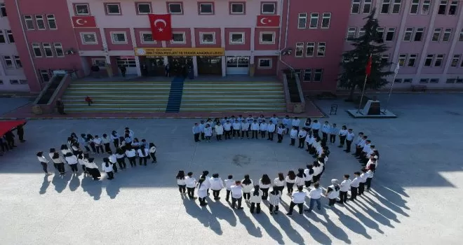 Kızılcahamamlı öğrencilerden Bahar Kalkanı Harekatı’na destek

