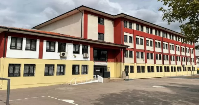 Kocaeli Büyükşehir’den okullara 7,3 milyon TL’lik boya desteği