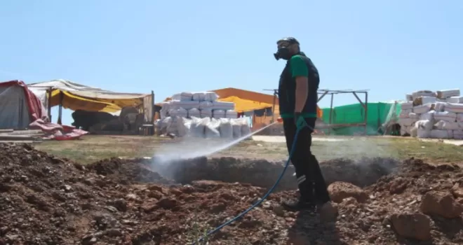 Kocaeli Büyükşehir, kurban pazar yerlerini ilaçlıyor