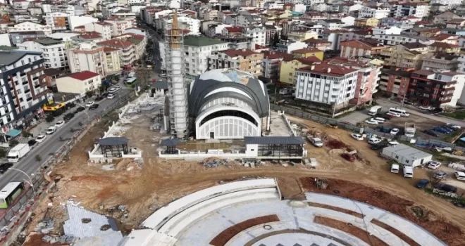 Kocaeli Çayırova’da Kent Meydanı’nda çalışmalar sürüyor