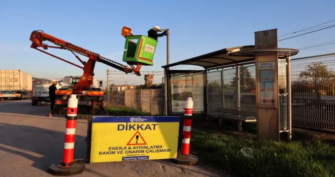 Kocaeli’de duraklara güneş enerjili aydınlatma çözümü