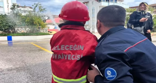Kocaeli’de minikler itfaiyeyi yakından tanıdı