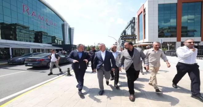 Kocaeli’de uçak pistine dönen cadde esnafından Başkan’a teşekkür