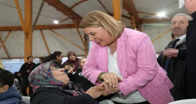 Kocaeli İzmit’te yüzlerce kişi aynı sofrada buluştu