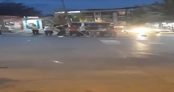 Komşuların küfür tartışmasında ortalık savaş alanına döndü: 2 yaralı

