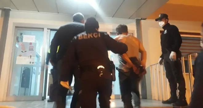 Kontrol noktasında “dur“ ihtarına uymadılar, kaçmaya çalıştılar
